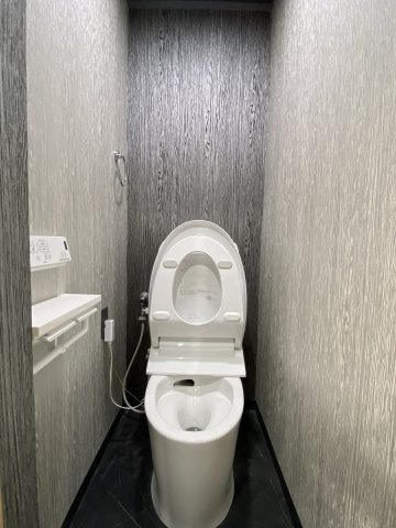 上高丸コーポラスのトイレ|落ち着いたトイレです