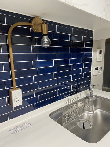 上高丸コーポラスのキッチン|コンパクトなキッチンで掃除もラクラク