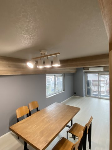 上高丸コーポラスの居間・リビング|使いやすい居間です