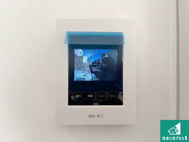 神戸市垂水区塩屋台　新築一戸建ての防犯設備|カラーモニターインターホン！声だけでなく来訪者の姿や顔がモニターで確認できるので、小さなお子様がいらっしゃるご家庭でも安心できます！