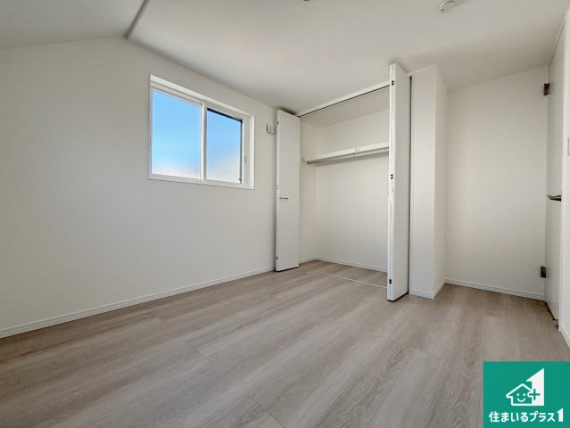 神戸市垂水区塩屋台　新築一戸建ての洋室|シンプルな洋室は、自分好みのインテリアが楽しめます♪ご家族とインテリアや家具を選びに行くのは新築購入時の醍醐味の一つです。ぜひお楽しみください♪