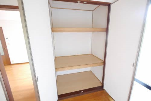 ハイツ四季の里 B棟の収納|収納2
