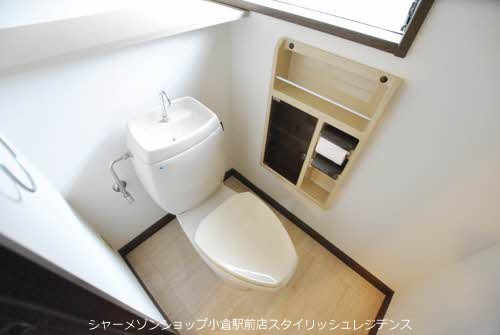 新高田１丁目　貸家のトイレ