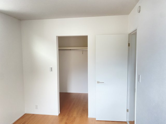 ☆NEW　PRICE☆未入居戸建　静岡市清水区大沢町の収納|広いクローゼットがあれば快適なお部屋でくつろげます。