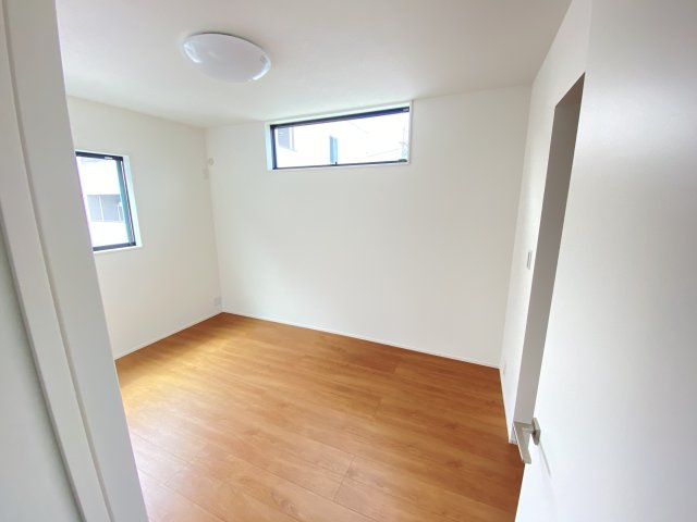 ☆NEW　PRICE☆未入居戸建　静岡市清水区大沢町の洋室|安らぎをもたらす空間です。