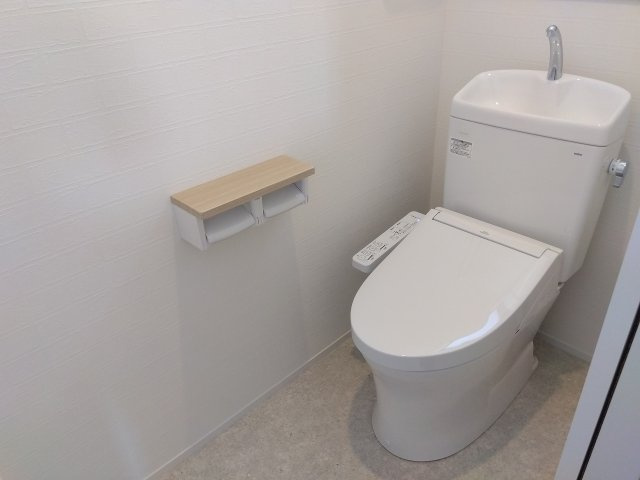 ☆NEW　PRICE☆未入居戸建　静岡市清水区大沢町のトイレ|２階トイレ