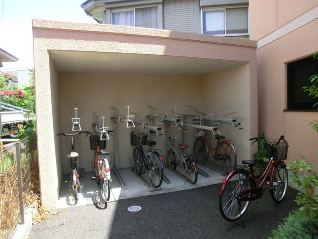 カーサ・エスペランサのその他共用部分|屋根付き駐輪場！