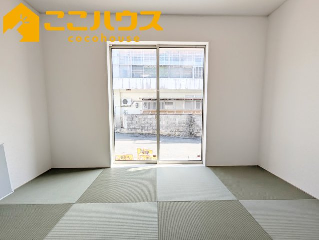 糸満市座波第2　クレイドルガーデン　新築戸建て　全4棟　2号棟の和室|お子様の遊び場としても使えるタタミコーナー4帖