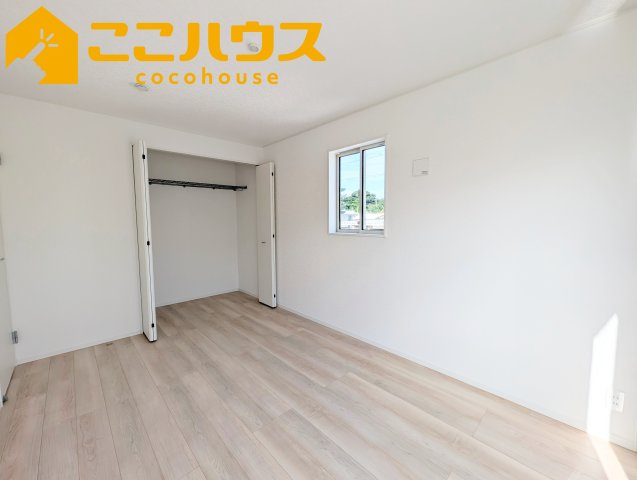 糸満市座波第2　クレイドルガーデン　新築戸建て　全4棟　2号棟の収納|洋服が多い方でも安心の収納力