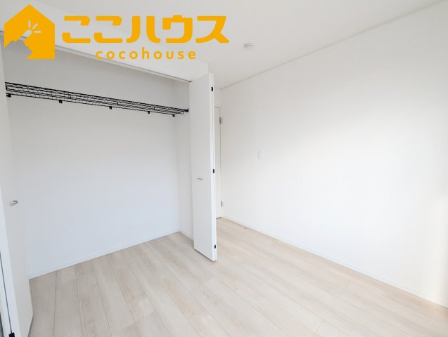 糸満市座波第2　クレイドルガーデン　新築戸建て　全4棟　2号棟の収納|洋服が多い方でも安心の収納力