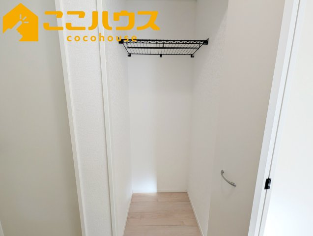 糸満市座波第2　クレイドルガーデン　新築戸建て　全4棟　2号棟の収納|廊下収納もございます