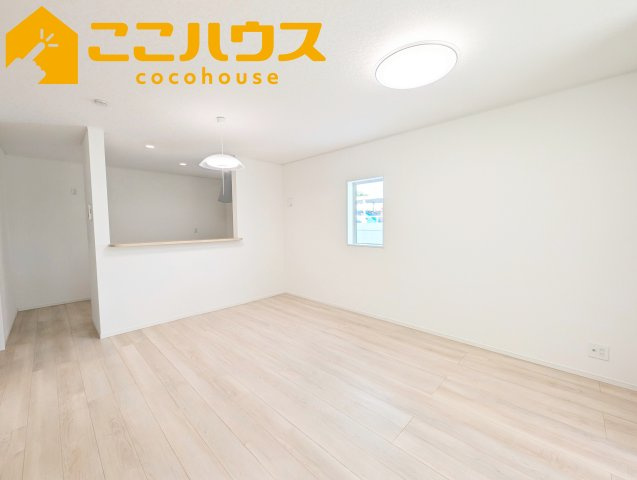 糸満市座波第2　クレイドルガーデン　新築戸建て　全4棟　2号棟の居間・リビング|LDK15帖