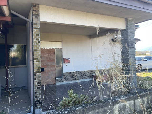 美篶　中古平家住宅の玄関