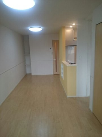 アンドロイ　アンソレイユ　Ｂの居間・リビング