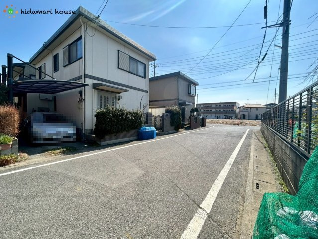 桶川市坂田東第2期　新築戸建　ハートフルタウンBの前面道路含む現地写真