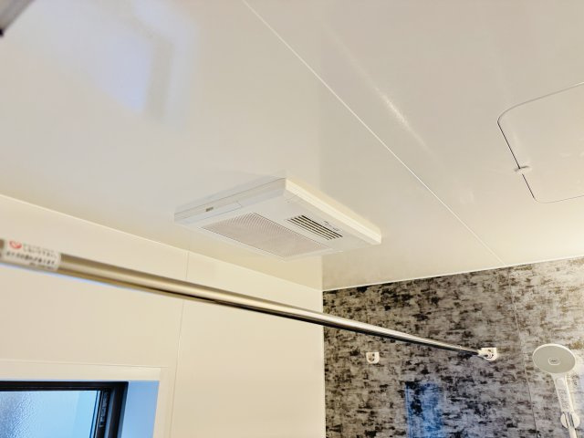 三郷市戸ケ崎１丁目新築戸建【戸ヶ崎小学校：4分】の冷暖房・空調設備|雨の日も安心の浴室乾燥機つき