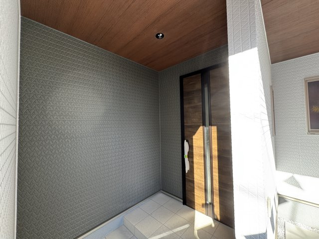 三郷市戸ケ崎１丁目新築戸建【戸ヶ崎小学校：4分】のエントランス|エントランス・玄関ポーチ