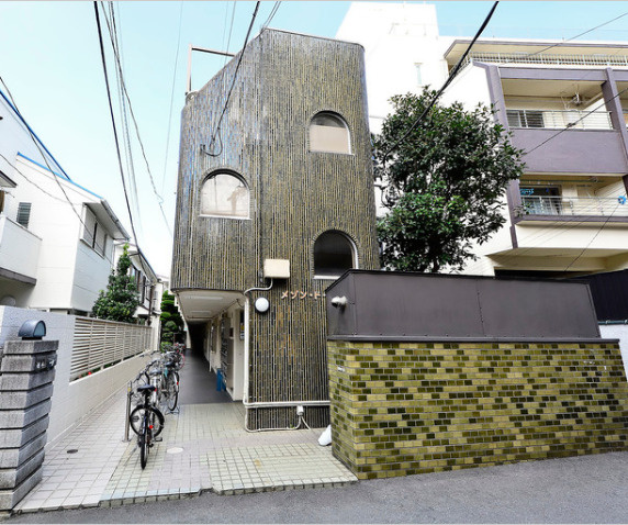 メゾン・ド・新中野のエントランス