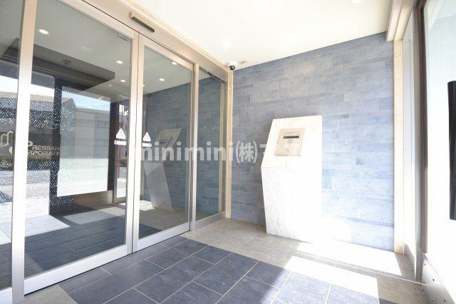 プレサンス難波フィールドのロビー