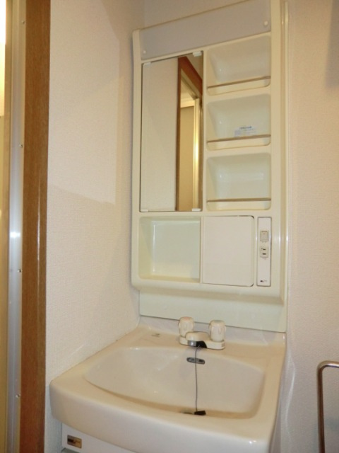 ヴァンスタージュ姫里の独立洗面台