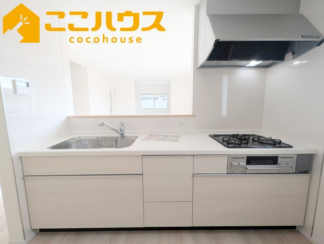 糸満市座波第2　クレイドルガーデン　新築戸建て　全4棟　3号棟のキッチン|家事のしやすいシステムキッチン