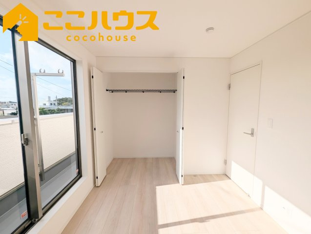 糸満市座波第2　クレイドルガーデン　新築戸建て　全4棟　3号棟の収納|洋服が多い方でも安心の収納力