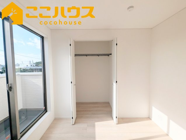 糸満市座波第2　クレイドルガーデン　新築戸建て　全4棟　3号棟の収納|洋服が多い方でも安心の収納力