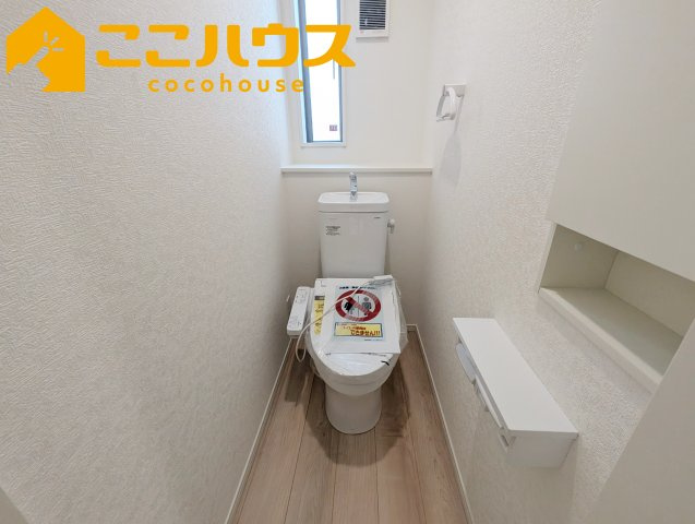 糸満市座波第2　クレイドルガーデン　新築戸建て　全4棟　3号棟のトイレ|2階トイレ