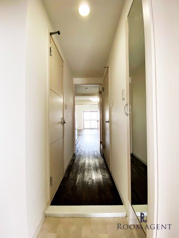 グランパークタワーの玄関