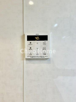 【発電・温水設備】 | デュオ・スカーラ秋葉原 | 【給湯リモコン】外での一日を忘れさせてくれるオートバス機能でお好みの湯量・温度に調整された浴槽。