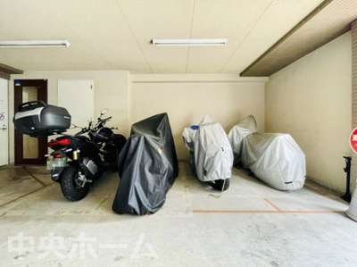 【駐車場】 | デュオ・スカーラ秋葉原 | 【バイク置場】最新の空き状況や費用などの詳細は担当スタッフまでお問い合わせください。