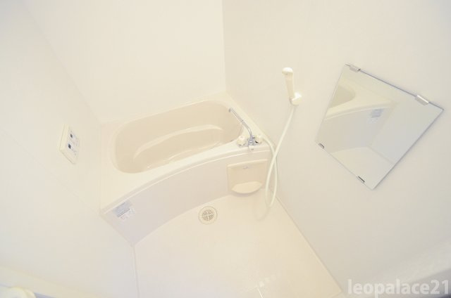 【浴室】 | レオネクスト下宮永 | 設備・仕様は号室により異なる為、現況を優先致します。