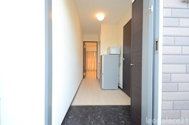 【玄関】 | レオネクストウイロウⅥ