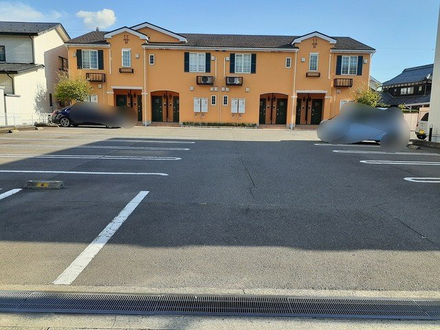 サン・ビレッジ・西方　Ⅰの駐車場