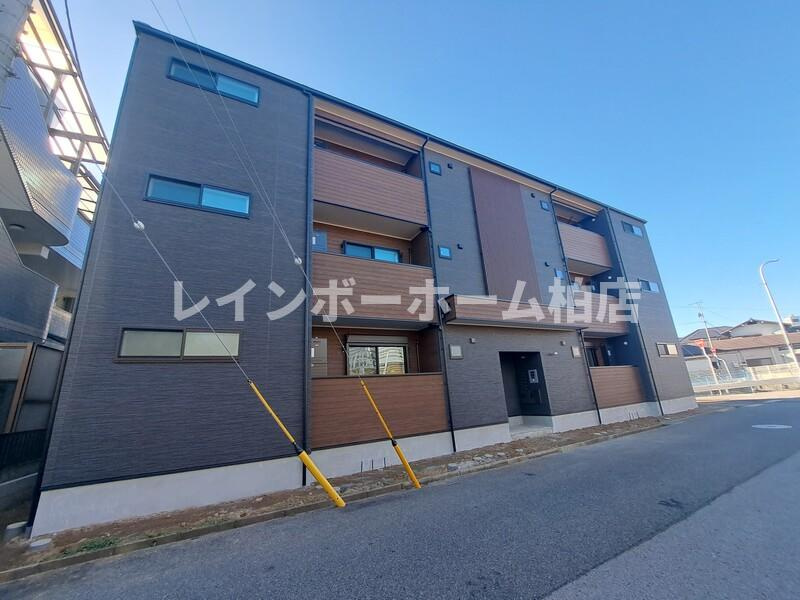 担当エリアのルームアドバイザーが直接対応いたします