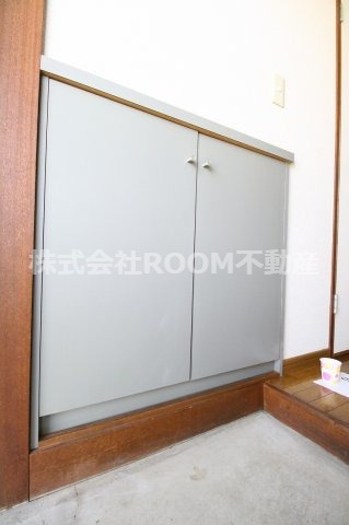 西村コーポレーションの収納