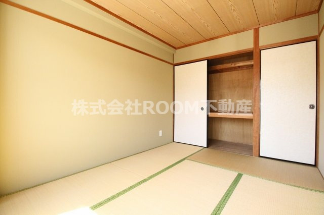 西村コーポレーションの和室