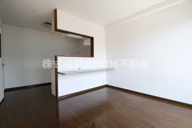 西村コーポレーションの居間・リビング