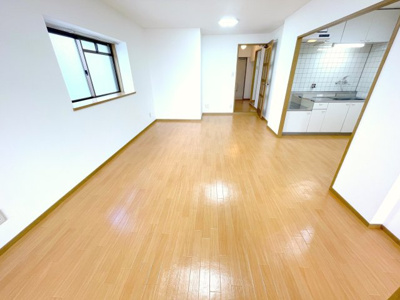 【居間・リビング】 | イプシロンB棟　113 | ※内観写真は間取改造後の同型反転タイプＡ棟315号（2025．2）撮影分を代用・準備中