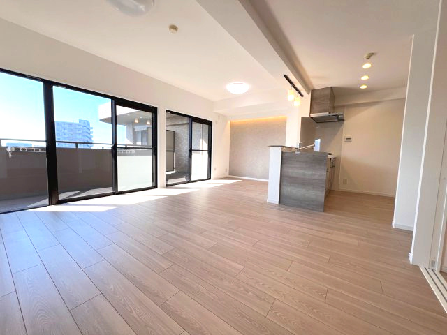 【居間・リビング】の画像