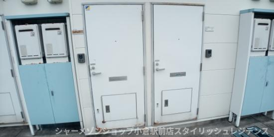 レオパレス下石田の玄関