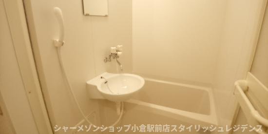 レオパレスＭＡＲＧＵＥＲＩＴＥの浴室