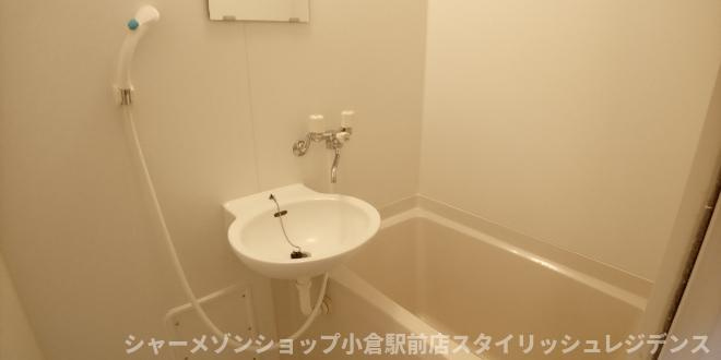 レオパレスＫＡＺＵの浴室