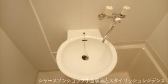 レオパレスＫＡＺＵの洗面所
