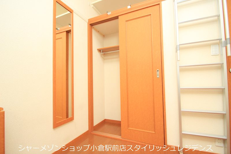 レオパレスみづきの収納|※イメージ写真となるため、現況と異なる場合は現況を優先します