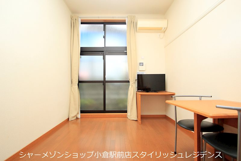 レオパレスみづきの居間・リビング|※イメージ写真となるため、現況と異なる場合は現況を優先します