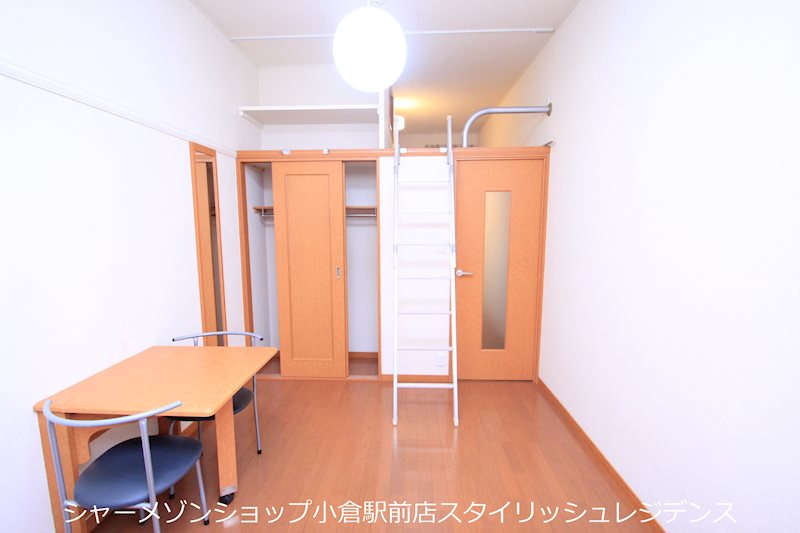 レオパレスみづきの居間・リビング|※イメージ写真となるため、現況と異なる場合は現況を優先します