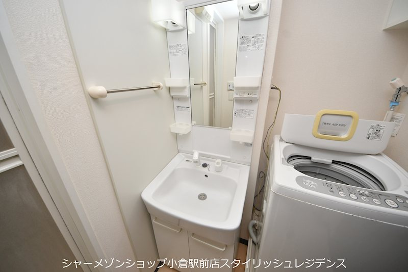 レオネクストKUZUHAの洗面所|写真と異なる場合は現況を優先します