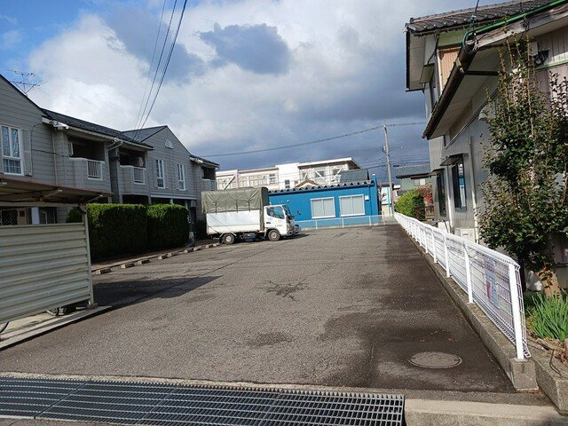 アルカサール幸　Ｂの駐車場