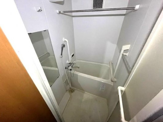 大阪市旭区生江2丁目　戸建の浴室